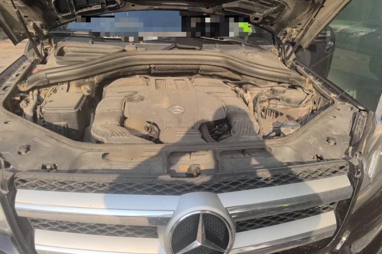 Used Mercedes-Benz GLS  Engine Bay