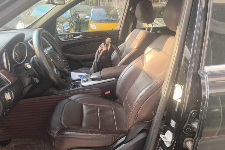 Used Mercedes-Benz GLS  Left Front Seat