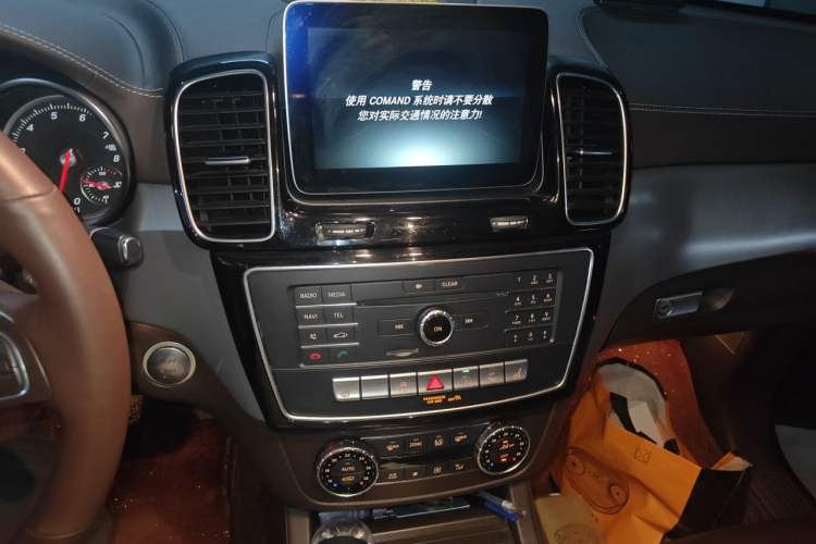 Used Mercedes-Benz GLS 2016 GLS 400 4MATIC Dynamic Model Audio And AC Panel