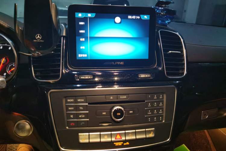 Used Mercedes-Benz GLS  Audio And AC Panel