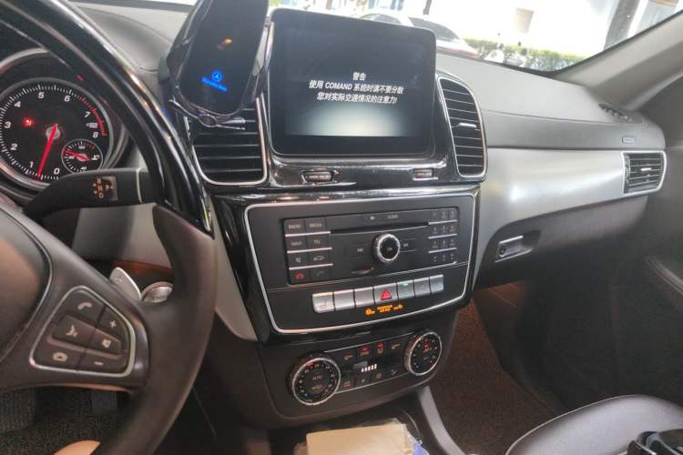 Used Mercedes-Benz GLS 2016 GLS 400 4MATIC Dynamic Model Audio And AC Panel