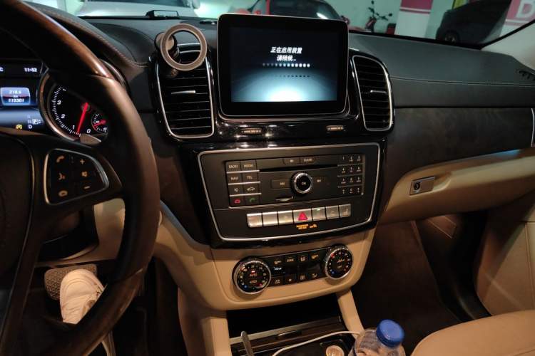 Used Mercedes-Benz GLS 2016 GLS 400 4MATIC Luxury Model Audio And AC Panel