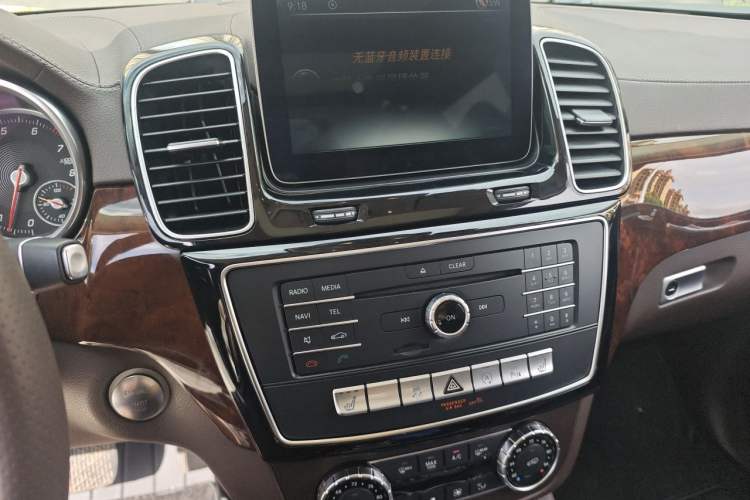 Used Mercedes-Benz GLS  Audio And AC Panel