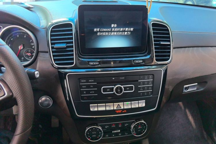 Used Mercedes-Benz GLS 2016 GLS 400 4MATIC Dynamic Model Audio And AC Panel