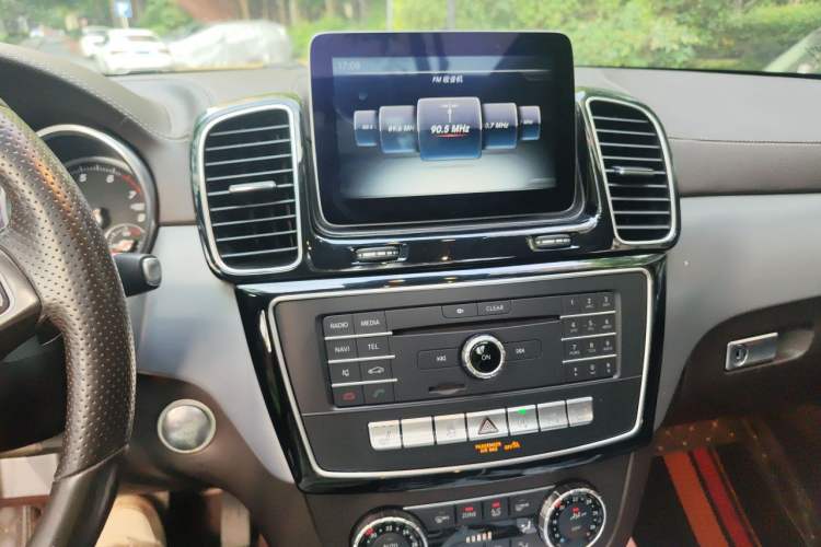 Used Mercedes-Benz GLS 2016 GLS 400 4MATIC Dynamic Model Audio And AC Panel