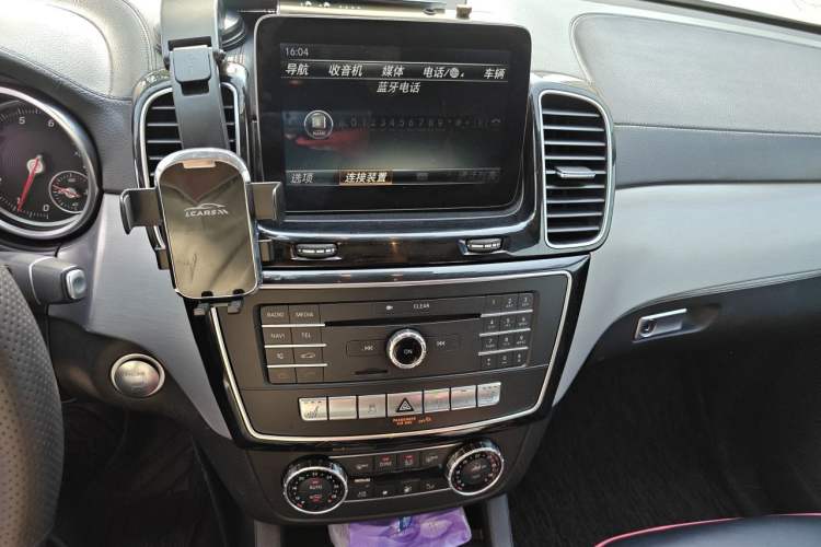 Used Mercedes-Benz GLS 2016 GLS 400 4MATIC Dynamic Model Audio And AC Panel