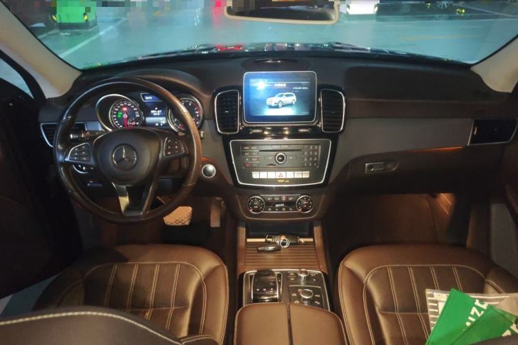 Used Mercedes-Benz GLS 2016 GLS 400 4MATIC Dynamic Model Center Console