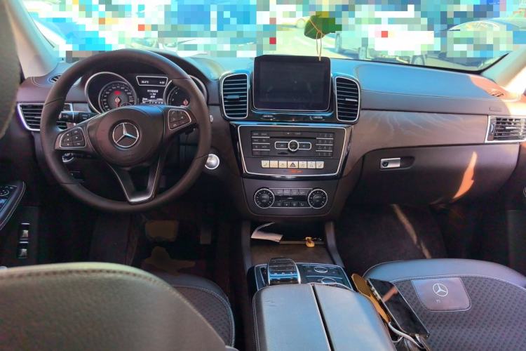 Used Mercedes-Benz GLS 2016 GLS 400 4MATIC Dynamic Model Center Console