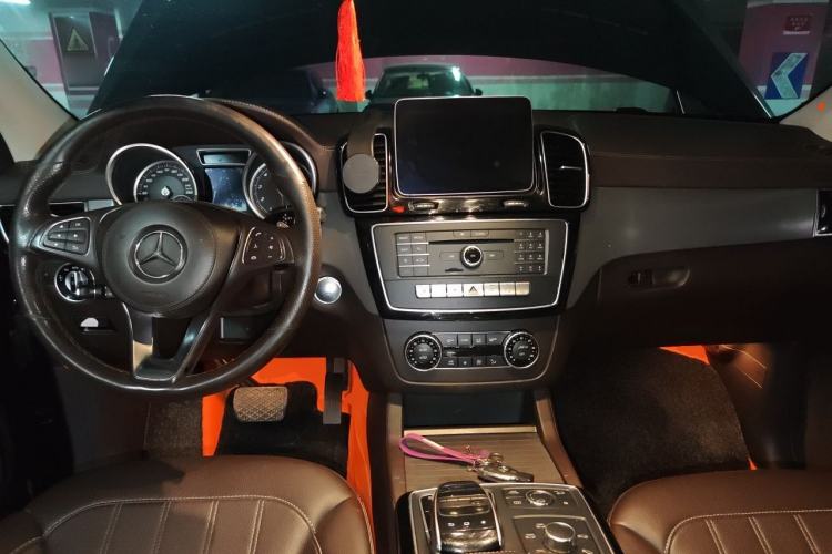 Used Mercedes-Benz GLS 2016 GLS 400 4MATIC Dynamic Model Center Console