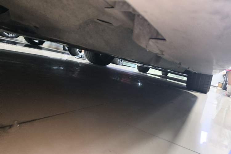 Used Mercedes-Benz GLS 2016 GLS 400 4MATIC Dynamic Model Chassis Front Left