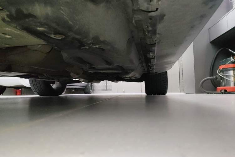 Used Mercedes-Benz GLS  Chassis Front Left
