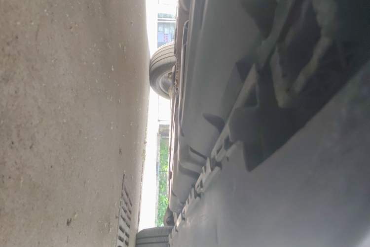 Used Mercedes-Benz GLS 2016 GLS 400 4MATIC Dynamic Model Chassis Front Right