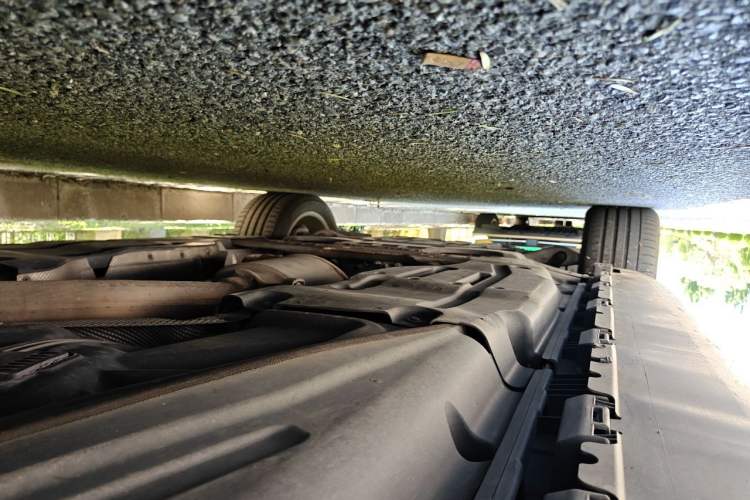 Used Mercedes-Benz GLS  Chassis Rear Left