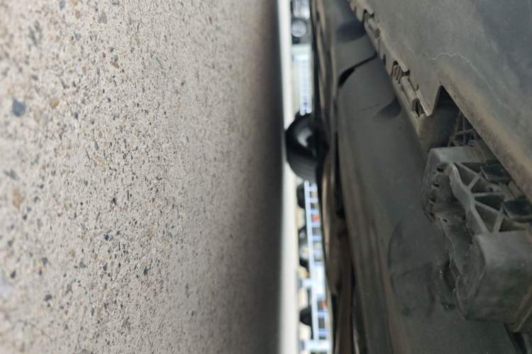 Used Mercedes-Benz GLS 2016 GLS 500 4MATIC Chassis Rear Left