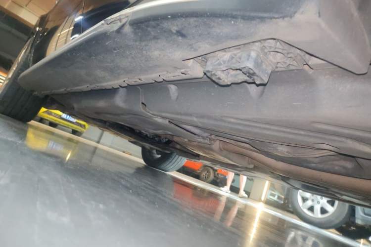 Used Mercedes-Benz GLS 2016 GLS 500 4MATIC Chassis Rear Left