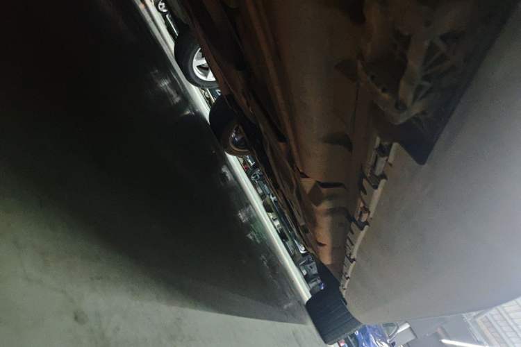 Used Mercedes-Benz GLS 2016 GLS 500 4MATIC Chassis Rear Left