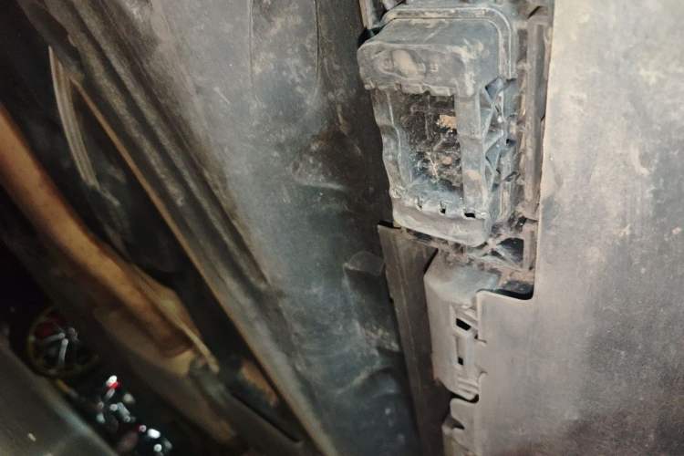 Used Mercedes-Benz GLS 2016 GLS 500 4MATIC Chassis Rear Right