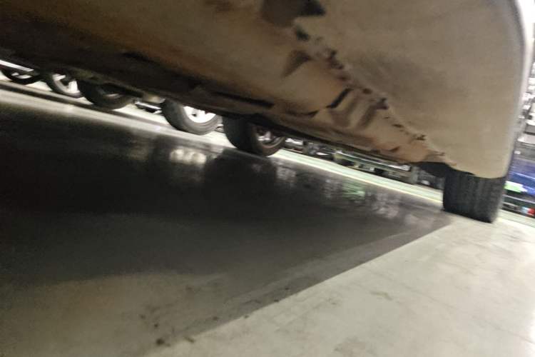 Used Mercedes-Benz GLS 2016 GLS 500 4MATIC Chassis Rear Right
