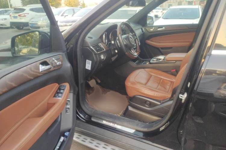 Used Mercedes-Benz GLS 2016 GLS 400 4MATIC Luxury Model Driver Seat