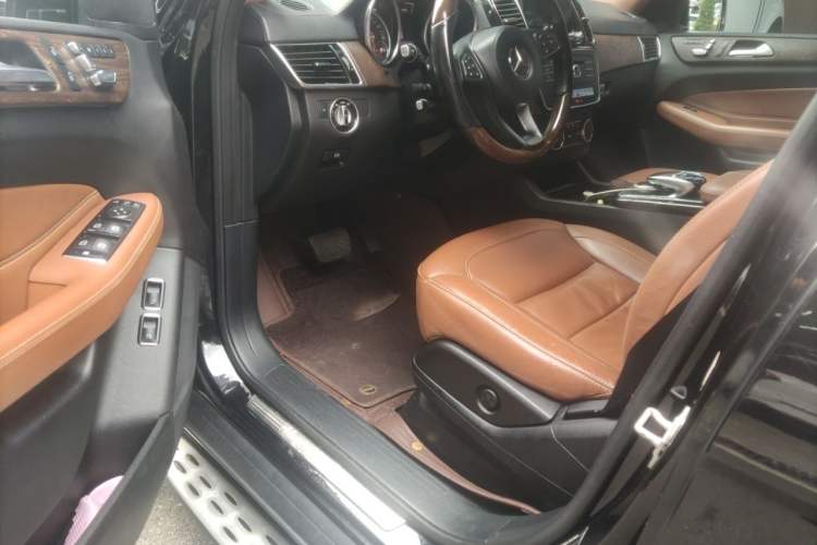 Used Mercedes-Benz GLS 2016 GLS 400 4MATIC Luxury Model Driver Seat