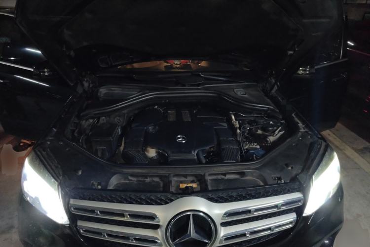 Used Mercedes-Benz GLS 2016 GLS 400 4MATIC Luxury Model Engine Bay