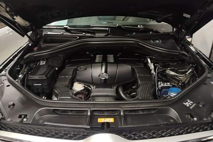 Used Mercedes-Benz GLS 2016 GLS 400 4MATIC Dynamic Model Engine Bay