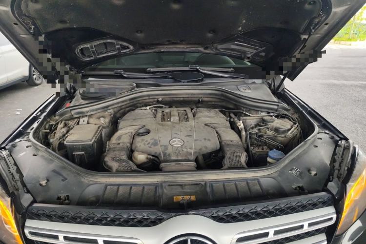 Used Mercedes-Benz GLS  Engine Bay