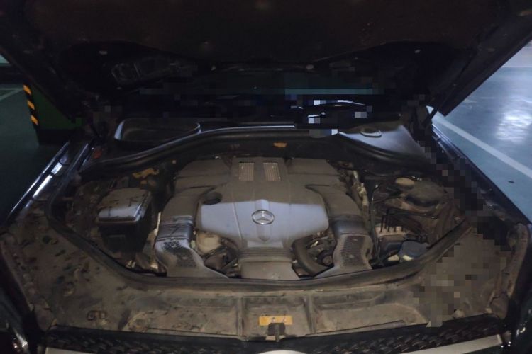 Used Mercedes-Benz GLS 2016 GLS 400 4MATIC Dynamic Model Engine Bay
