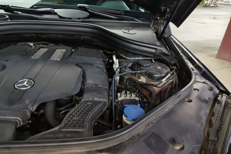 Used Mercedes-Benz GLS 2016 GLS 400 4MATIC Luxury Model Engine Bay Left
