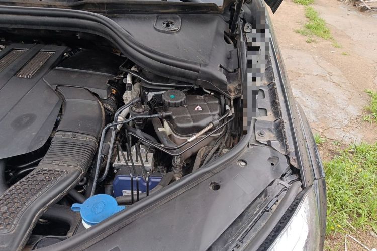 Used Mercedes-Benz GLS 2016 GLS 400 4MATIC Dynamic Model Engine Bay Left