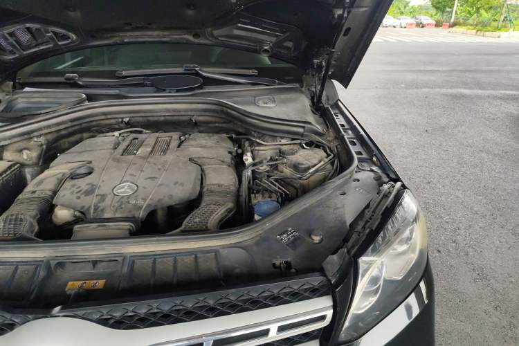 Used Mercedes-Benz GLS  Engine Bay Left