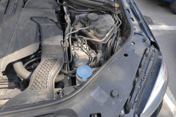 Used Mercedes-Benz GLS 2016 GLS 400 4MATIC Dynamic Model Engine Bay Left