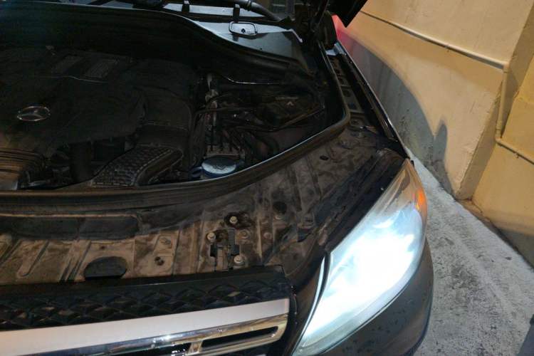 Used Mercedes-Benz GLS  Engine Bay Left