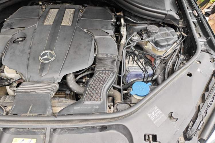 Used Mercedes-Benz GLS 2016 GLS 400 4MATIC Dynamic Model Engine Bay Left