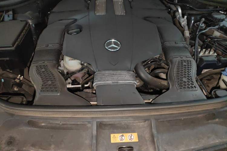 Used Mercedes-Benz GLS 2016 GLS 400 4MATIC Luxury Model Engine Bay