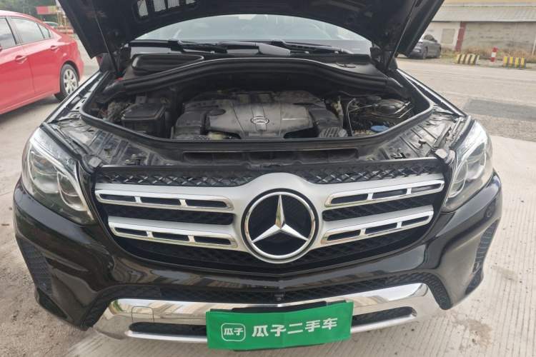 Used Mercedes-Benz GLS  Engine Bay