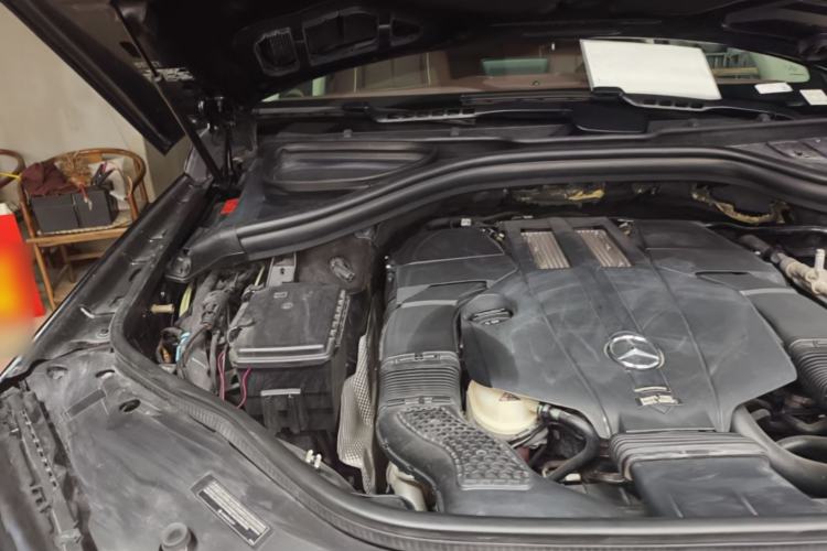 Used Mercedes-Benz GLS  Engine Bay Right