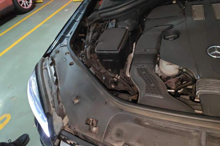 Used Mercedes-Benz GLS 2016 GLS 400 4MATIC Luxury Model Engine Bay Right
