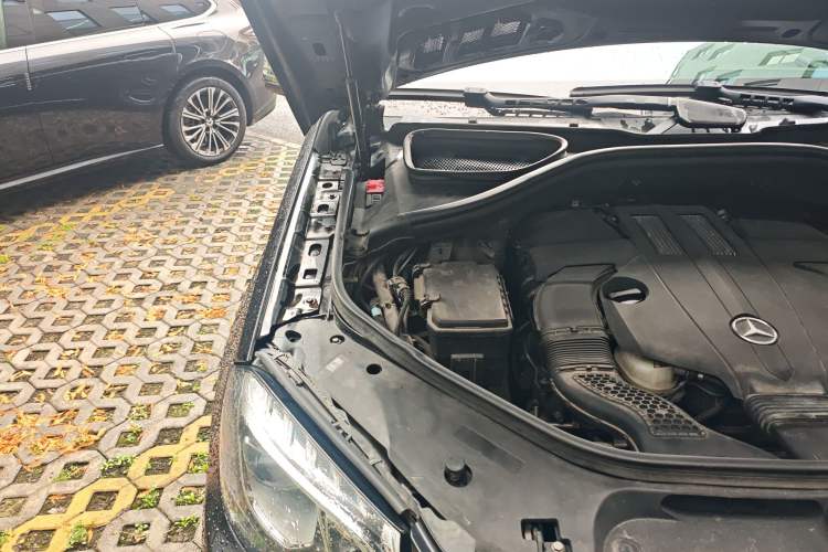 Used Mercedes-Benz GLS 2016 GLS 400 4MATIC Dynamic Model Engine Bay Right