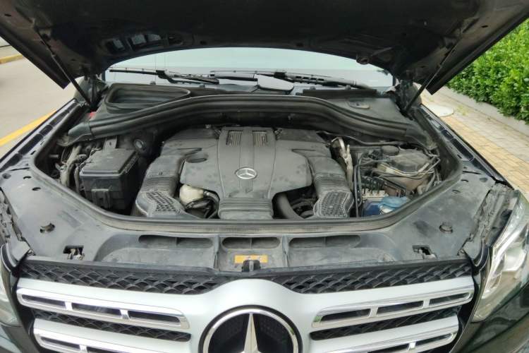 Used Mercedes-Benz GLS 2016 GLS 400 4MATIC Dynamic Model Engine Bay