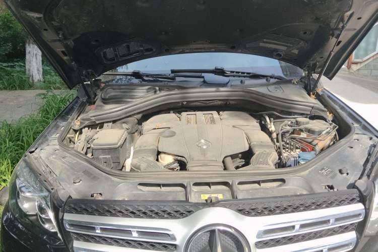 Used Mercedes-Benz GLS 2016 GLS 400 4MATIC Dynamic Model Engine Bay
