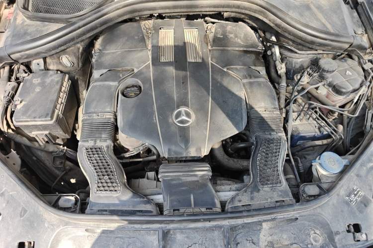 Used Mercedes-Benz GLS 2016 GLS 400 4MATIC Dynamic Model Engine Bay