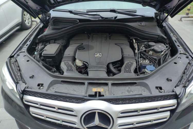 Used Mercedes-Benz GLS 2016 GLS 400 4MATIC Luxury Model Engine Bay
