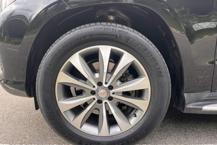 Used Mercedes-Benz GLS 2016 GLS 400 4MATIC Dynamic Model Exterior 7