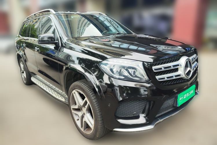 Used Mercedes-Benz GLS 2016 GLS 400 4MATIC Luxury Model Front Right 45 Deg