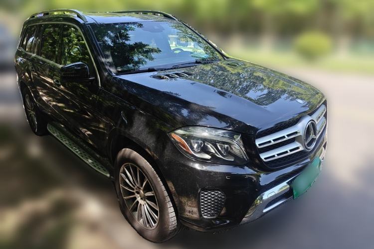 Used Mercedes-Benz GLS  Front Right 45 Deg