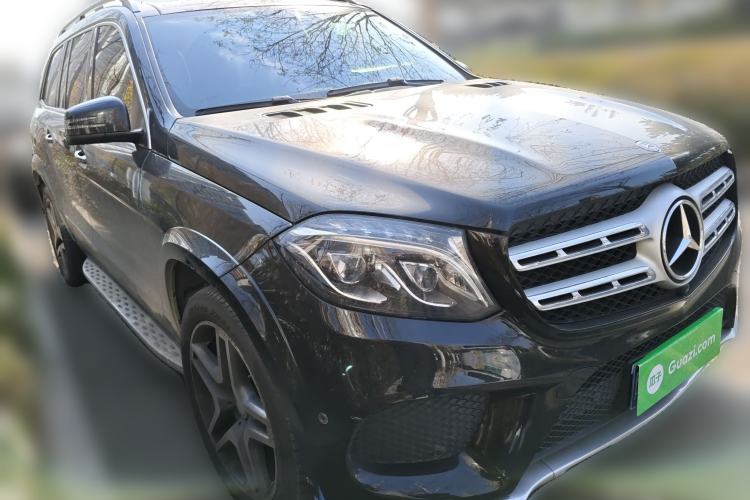 Used Mercedes-Benz GLS 2016 GLS 400 4MATIC Luxury Model Front Right 45 Deg
