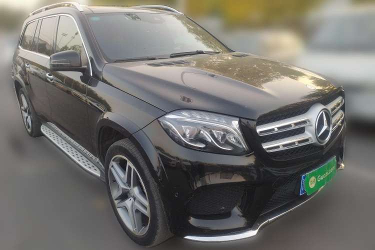 Used Mercedes-Benz GLS 2016 GLS 400 4MATIC Luxury Model Front Right 45 Deg