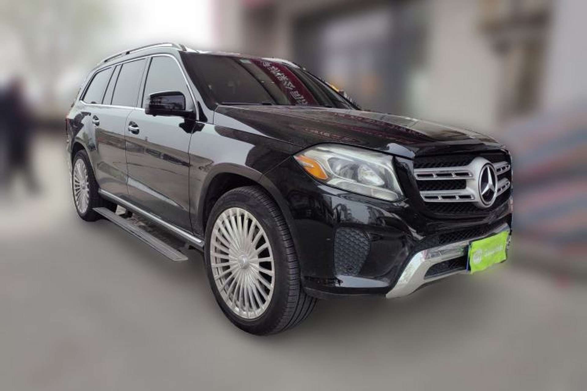 Used Mercedes-Benz GLS  Front Right 45 Deg