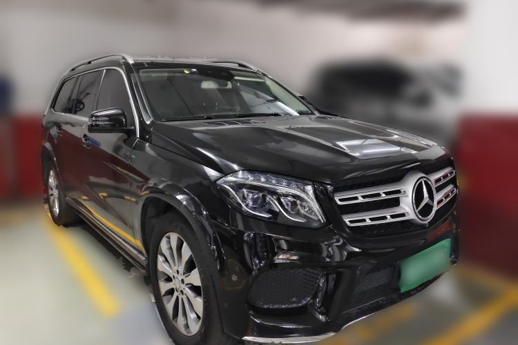 Used Mercedes-Benz GLS 2016 GLS 400 4MATIC Luxury Model Front Right 45 Deg